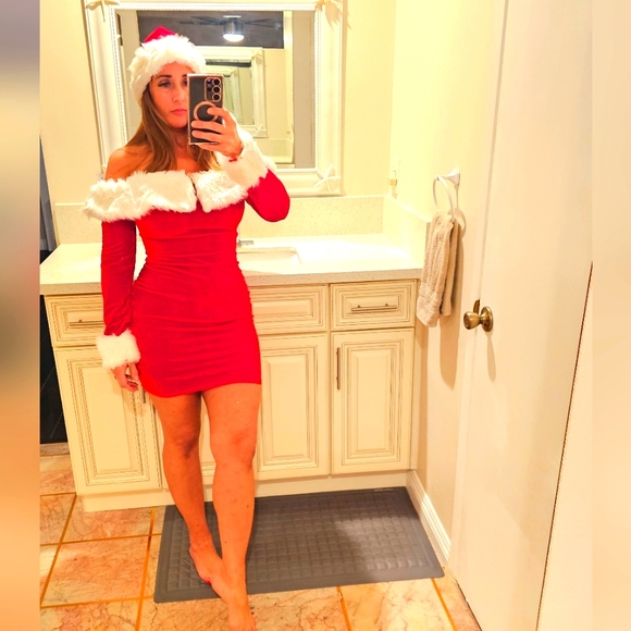 Pg1 Source Unknown Red Santa Dress with White Fur Trim - Picture 1 of 15